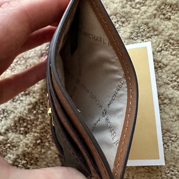 New Michael Kors Cardholder case - Picture 4 of 4